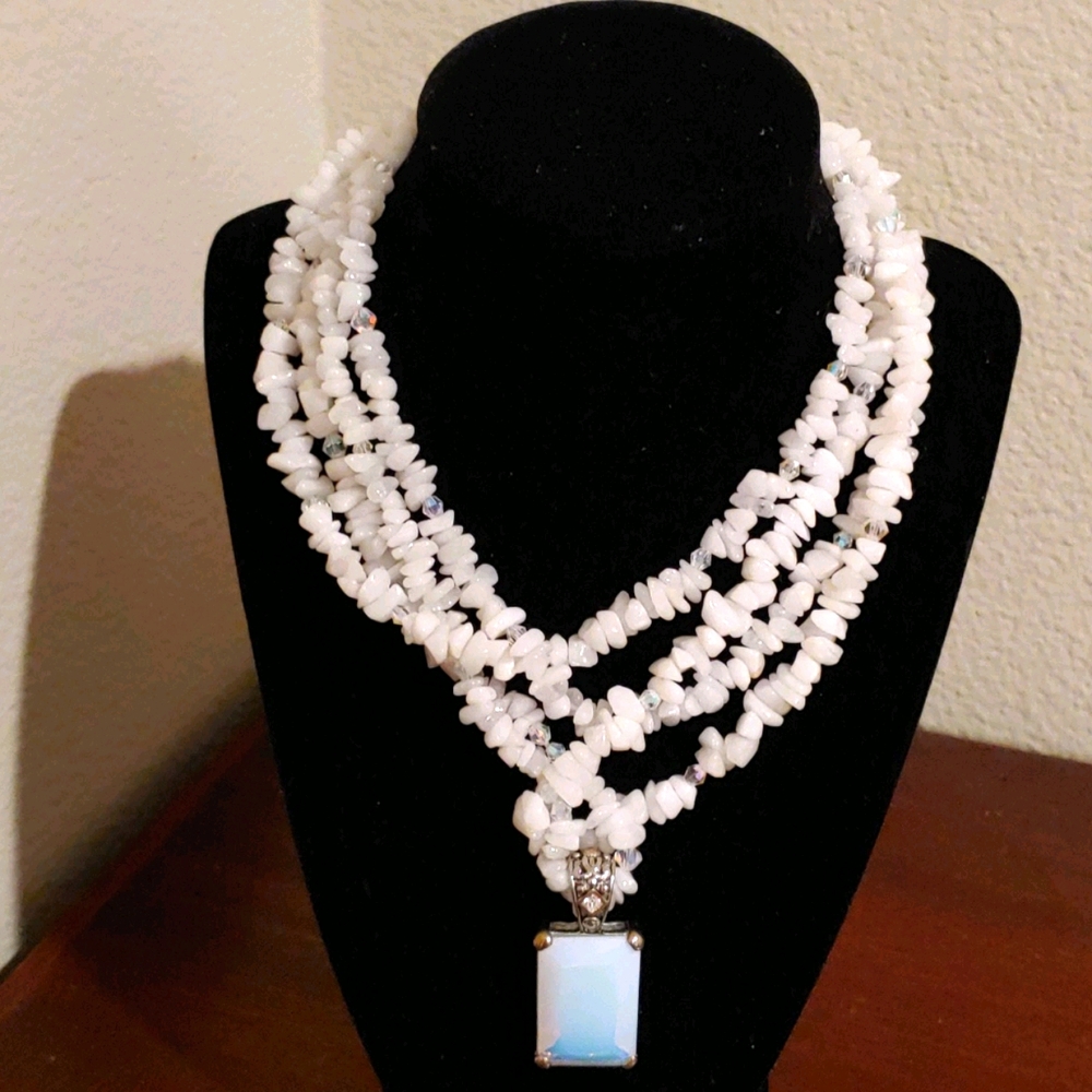 Necklece